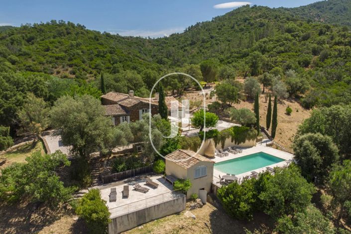 Image No.1-4 Bed House for sale