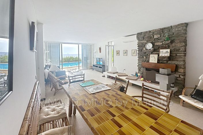 Image No.9-8 Bed House for sale