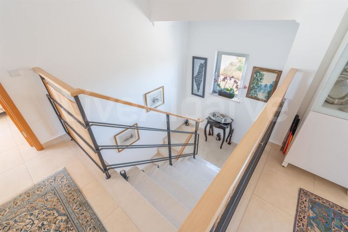 Image No.19-3 Bed House for sale