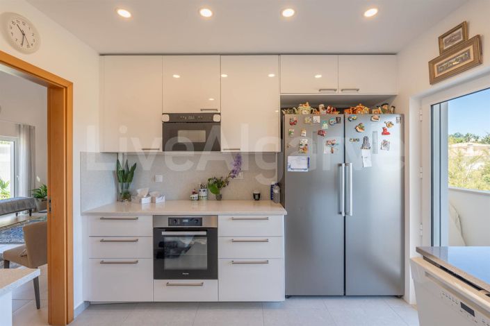 Image No.9-3 Bed House for sale