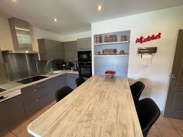 Image No.5-4 Bed House for sale