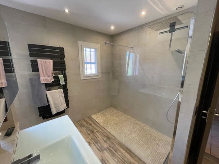 Image No.7-4 Bed House for sale