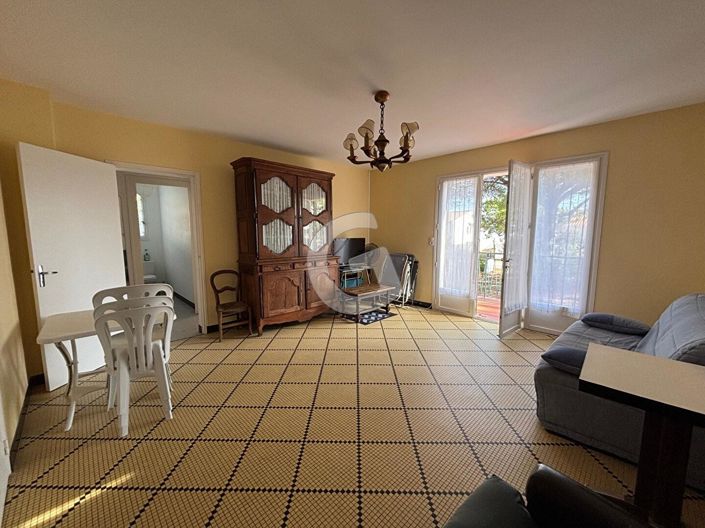 Image No.2-4 Bed House for sale