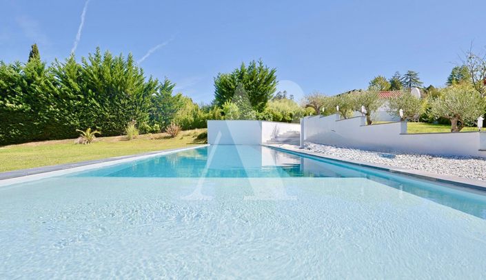 Image No.18-4 Bed Property for sale