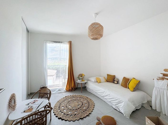 Image No.8-3 Bed Apartment for sale