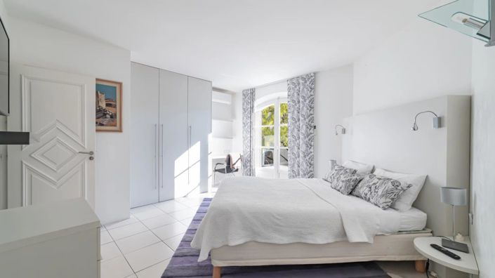 Image No.10-4 Bed House for sale