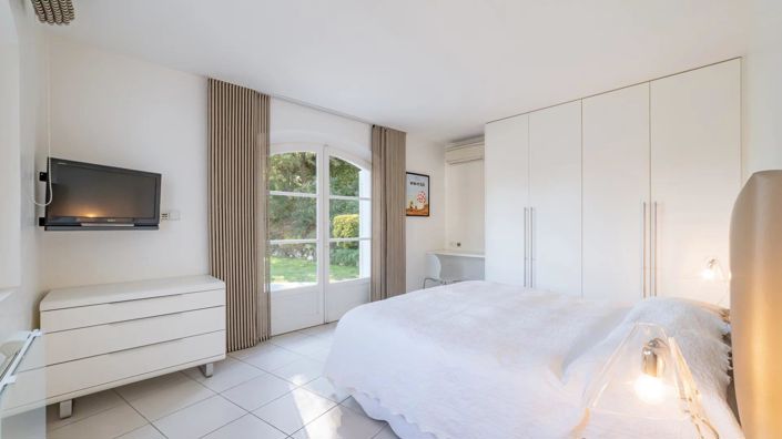 Image No.11-4 Bed House for sale