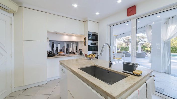 Image No.7-4 Bed House for sale