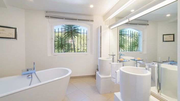 Image No.9-4 Bed House for sale