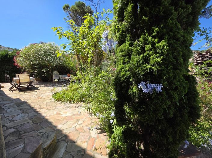 Image No.11-3 Bed House for sale