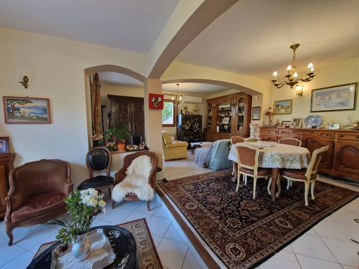 Image No.4-3 Bed House for sale