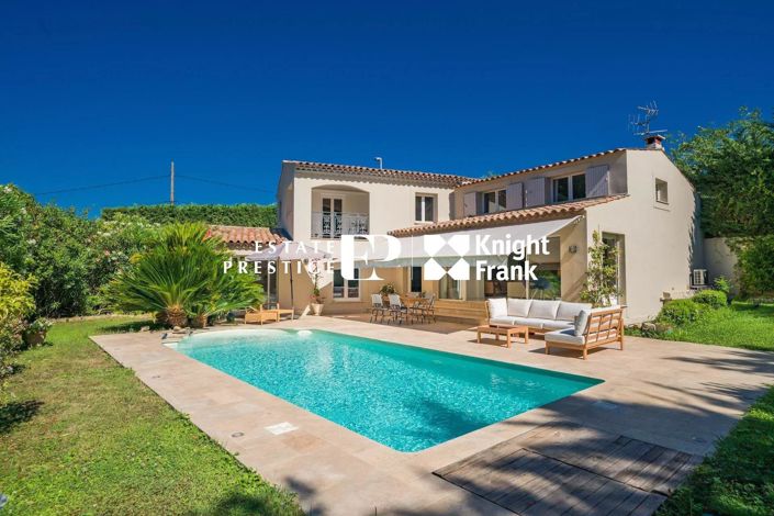 Image No.1-4 Bed House for sale