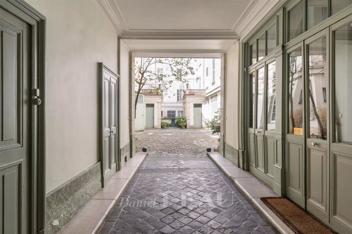 Image No.18-4 Bed Apartment for sale