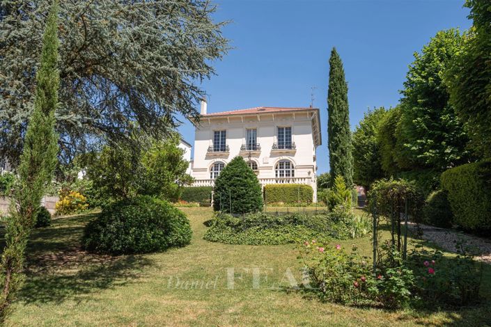 Image No.1-5 Bed House for sale