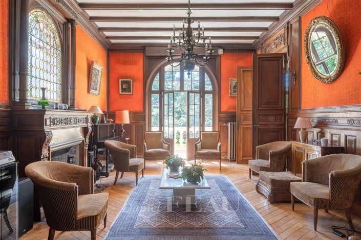 Image No.5-5 Bed House for sale