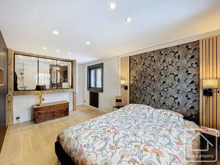 Image No.24-14 Bed Property for sale