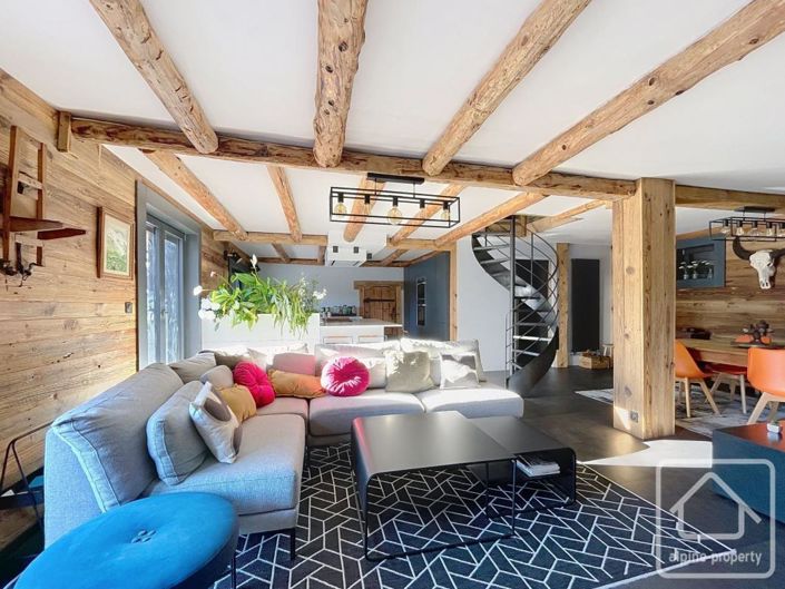 Image No.32-14 Bed Property for sale