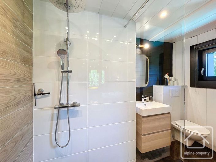 Image No.8-14 Bed Property for sale