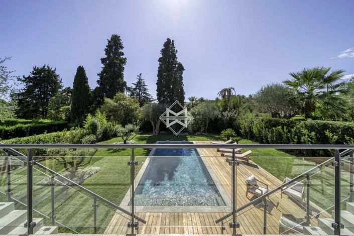 Image No.2-5 Bed House for sale