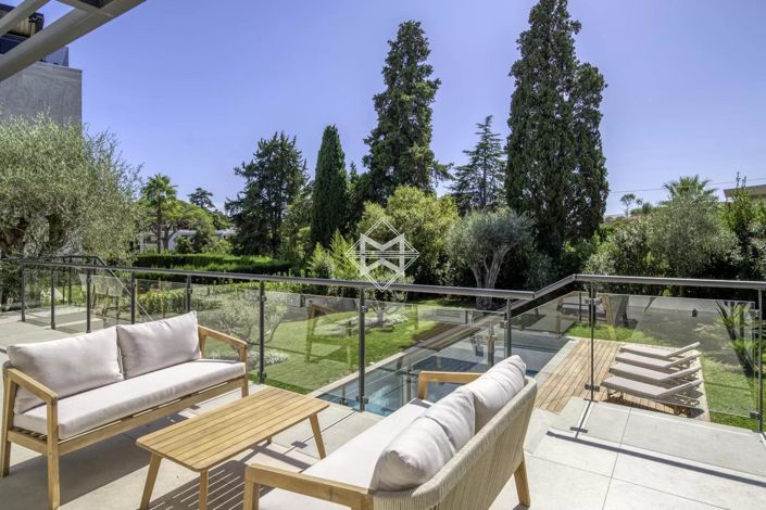 Image No.4-5 Bed House for sale