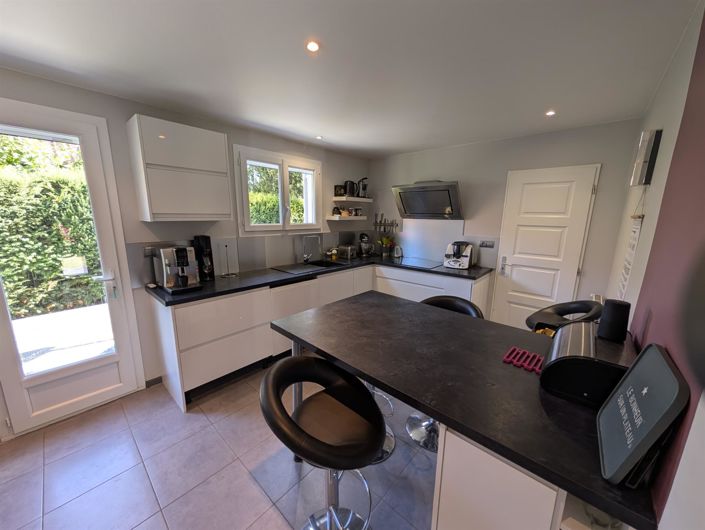 Image No.15-4 Bed House for sale