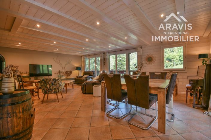 Image No.10-4 Bed House for sale