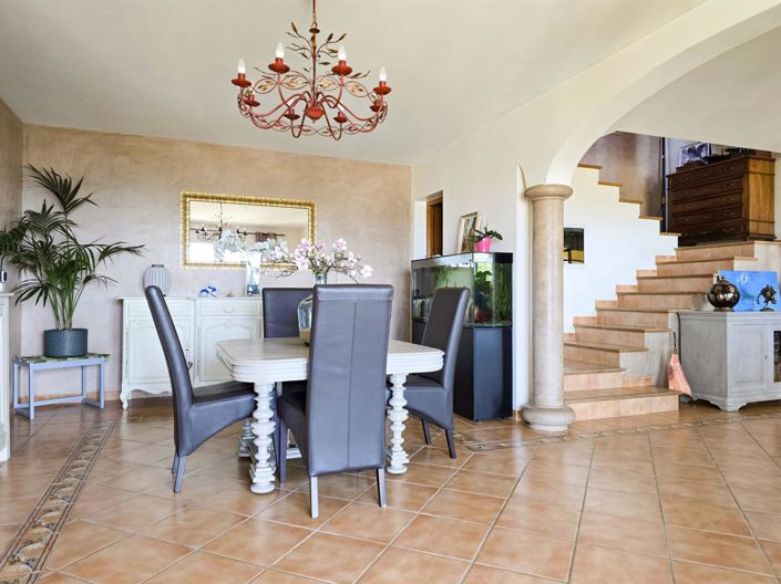 Image No.6-4 Bed House for sale