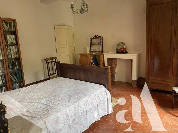 Image No.11-5 Bed House for sale