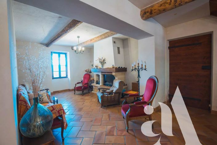 Image No.15-5 Bed House for sale