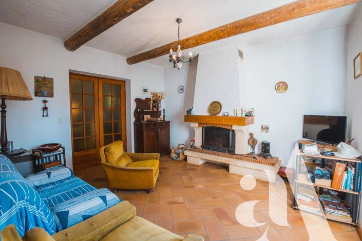 Image No.18-5 Bed House for sale