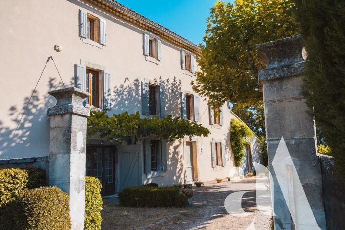 Image No.5-5 Bed House for sale