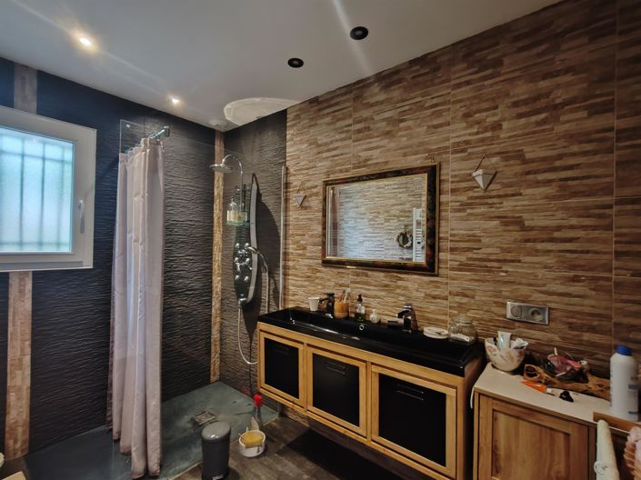 Image No.5-4 Bed House for sale