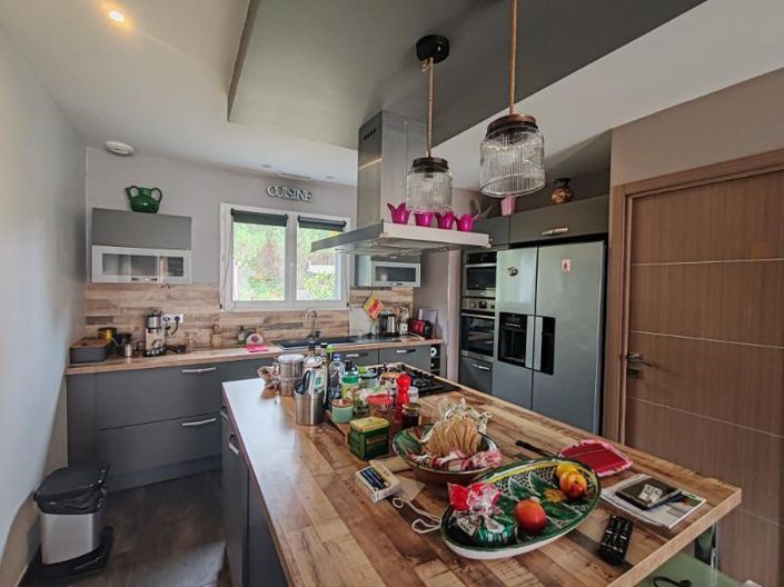 Image No.6-4 Bed House for sale