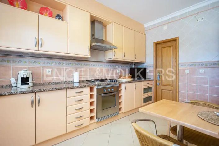 Image No.14-4 Bed House for sale