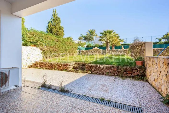 Image No.3-4 Bed House for sale