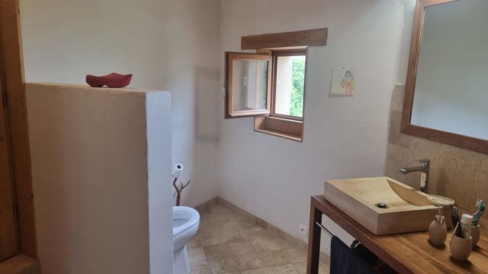 Image No.10-2 Bed House for sale