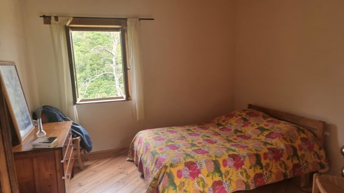 Image No.12-2 Bed House for sale