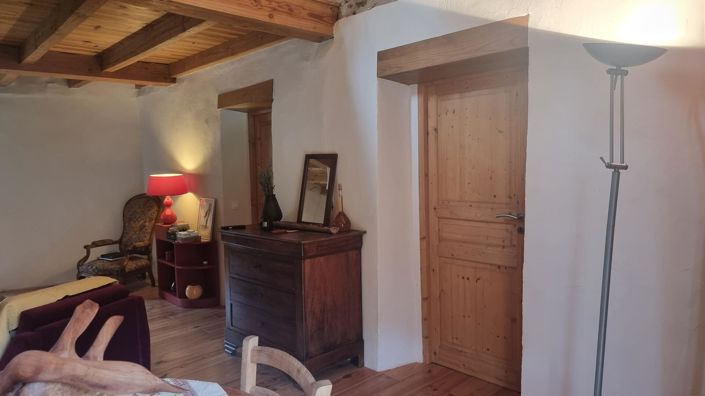 Image No.5-2 Bed House for sale