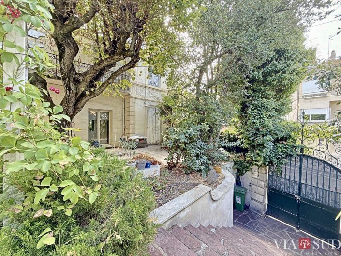 Image No.3-6 Bed Property for sale