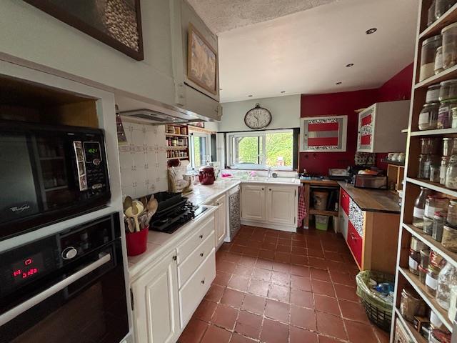 Image No.6-7 Bed House for sale