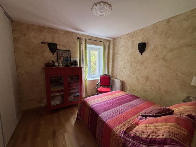 Image No.7-7 Bed House for sale