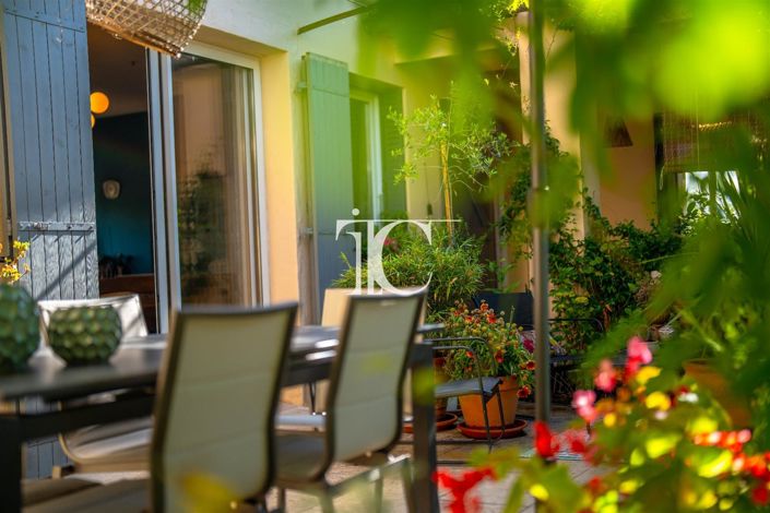 Image No.24-4 Bed House for sale