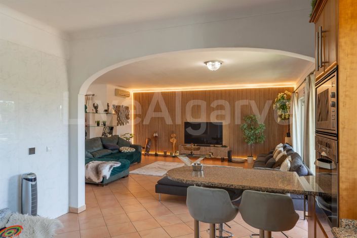 Image No.14-4 Bed House for sale