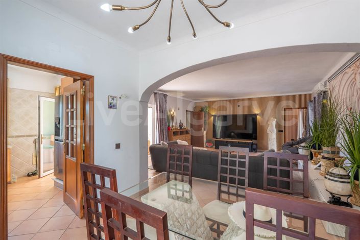 Image No.32-4 Bed House for sale