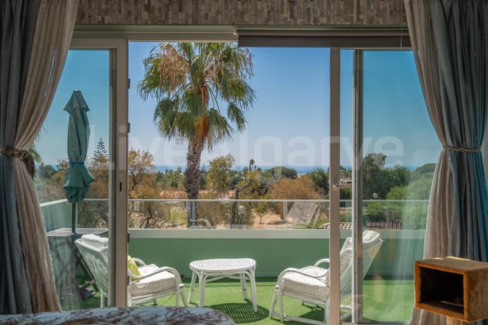 Image No.40-4 Bed House for sale