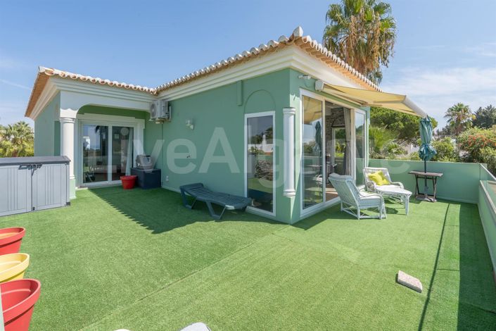 Image No.42-4 Bed House for sale