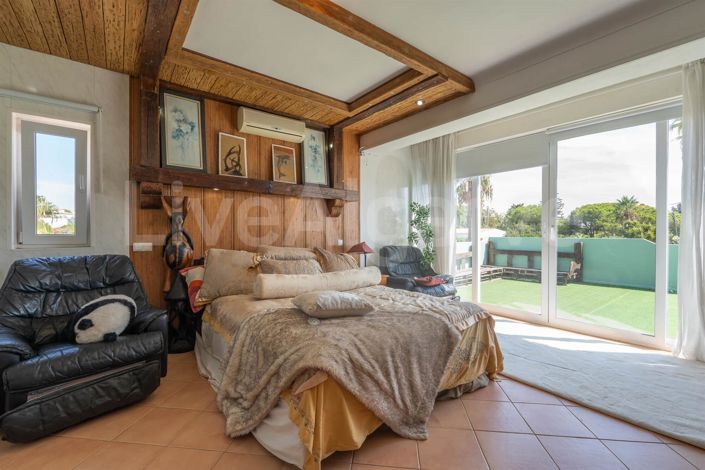 Image No.46-4 Bed House for sale