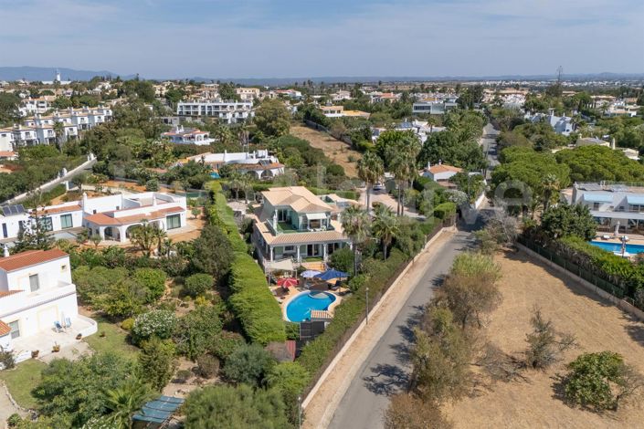 Image No.56-4 Bed House for sale