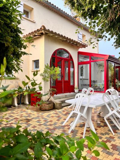 Image No.1-6 Bed House for sale