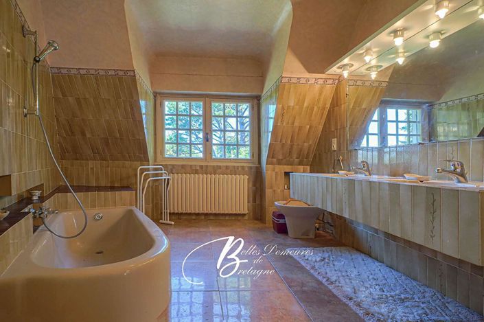 Image No.17-5 Bed House for sale